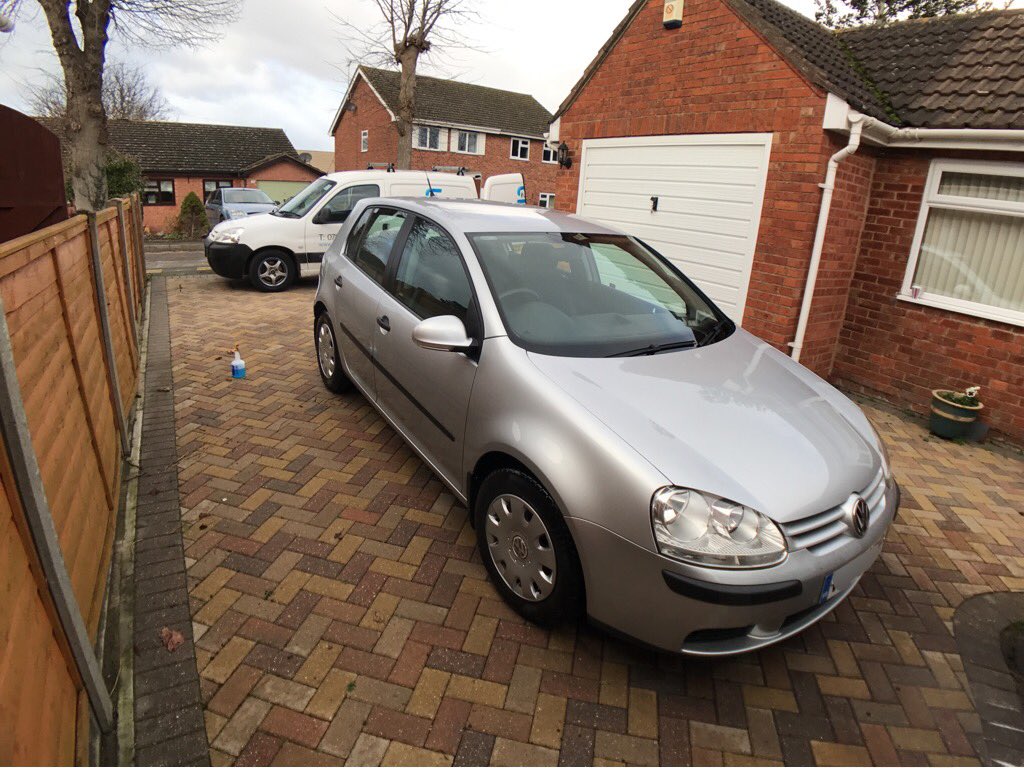 MotorSplash_'s tweet image. Volkswagen Golf also in for a mini valet and wax.  #Valeting #Cheltenham #Gloucester #Golf
