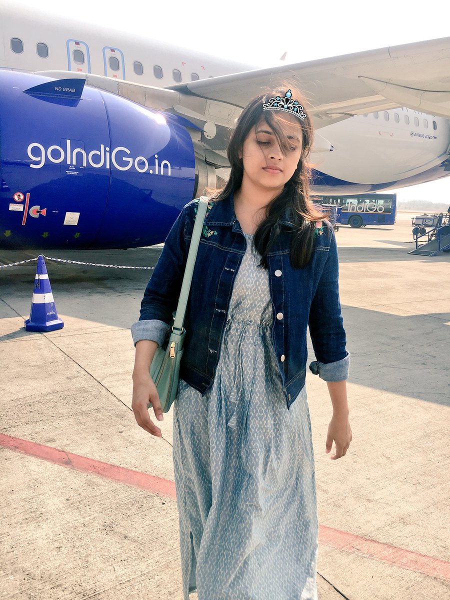 pradeep_cbi's tweet photo. #myTiny💌4my @SDsridivya 👑
#sheismybluelov💙angel
என் தேவதை
எனக்காவதாய்
நான் கண்டேன்
கனவினில்😘
ஒரு முத்தம்
தருவாய்
என நித்தம்
நினைத்தேன்
நீ மொத்தம்
தந்தால்
நான் பித்தம்
தெளிவேன்
உன் பூவிதழ்
எனைக் கொன்றதே
உன் புன்னகை
எனைத் தின்றதே
காதல்💙
by
~°~
#ItsMyInfinite💙😘💞 https://t.co/dxJt4YmhSC