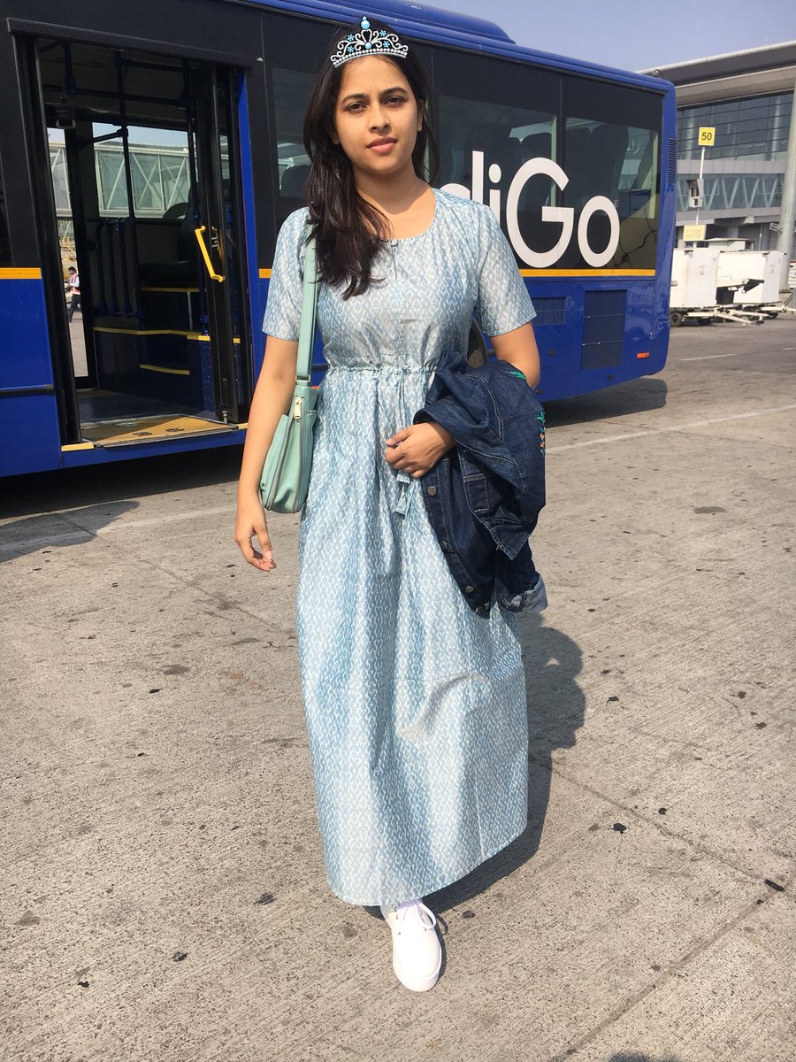 pradeep_cbi's tweet photo. #myTiny💌4my @SDsridivya 👑
#sheismybluelov💙angel
என் தேவதை
எனக்காவதாய்
நான் கண்டேன்
கனவினில்😘
ஒரு முத்தம்
தருவாய்
என நித்தம்
நினைத்தேன்
நீ மொத்தம்
தந்தால்
நான் பித்தம்
தெளிவேன்
உன் பூவிதழ்
எனைக் கொன்றதே
உன் புன்னகை
எனைத் தின்றதே
காதல்💙
by
~°~
#ItsMyInfinite💙😘💞 https://t.co/dxJt4YmhSC