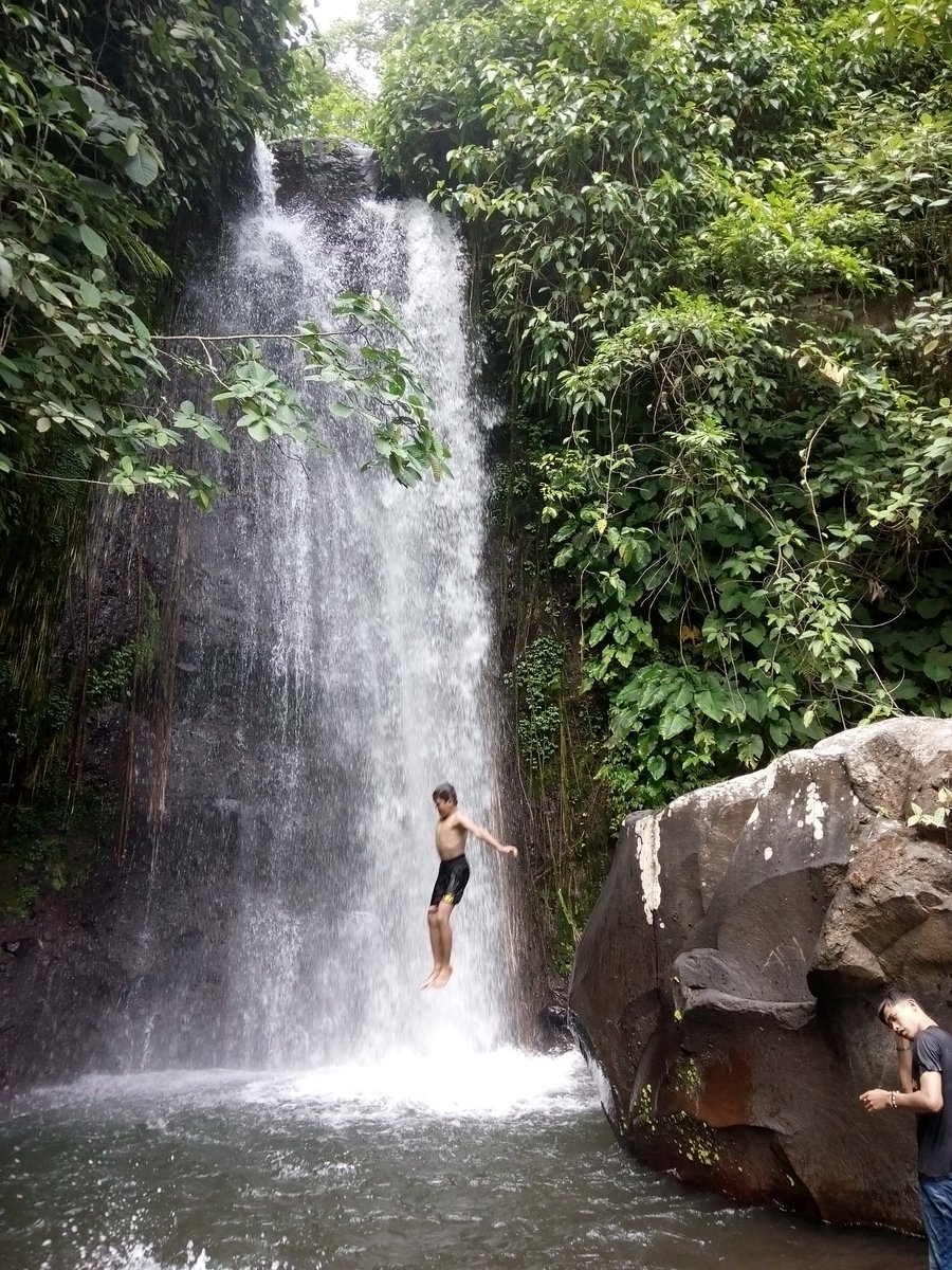 Kalau yang ini adlah pesona Air Terjun Lamuran, salah satu favorit mimin <a href="/kelilinglampung/">Keliling Lampung</a> lho. #IniPesonaKita #VisitWonderfulIndonesia
