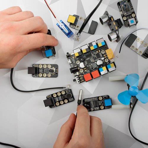 pier2port's tweet photo. Neues Jahr, neues Projekt 👏 

Für die Basler AG haben wir eine internationale Plattform für eine Entwickler-Community für Embedded Vision Applikationen erstellt: Auf @imaginghub kommen Tüftler, Techies, Bastler und Begeisterte zum Ideenaustausch zusammen.
https://t.co/mcnTsplnvU https://t.co/zM1xffthMl