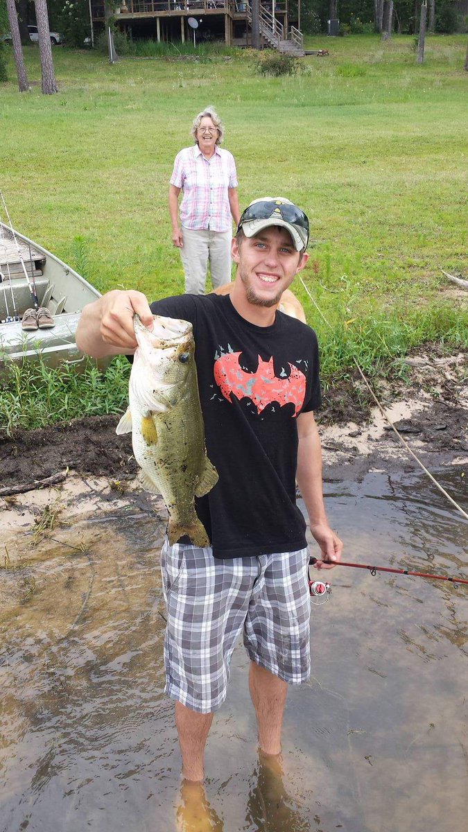 jay_frels's tweet photo. Love this pic especially bc my Maw Maw cheesin in the background lol https://t.co/oNj1M6JDZS