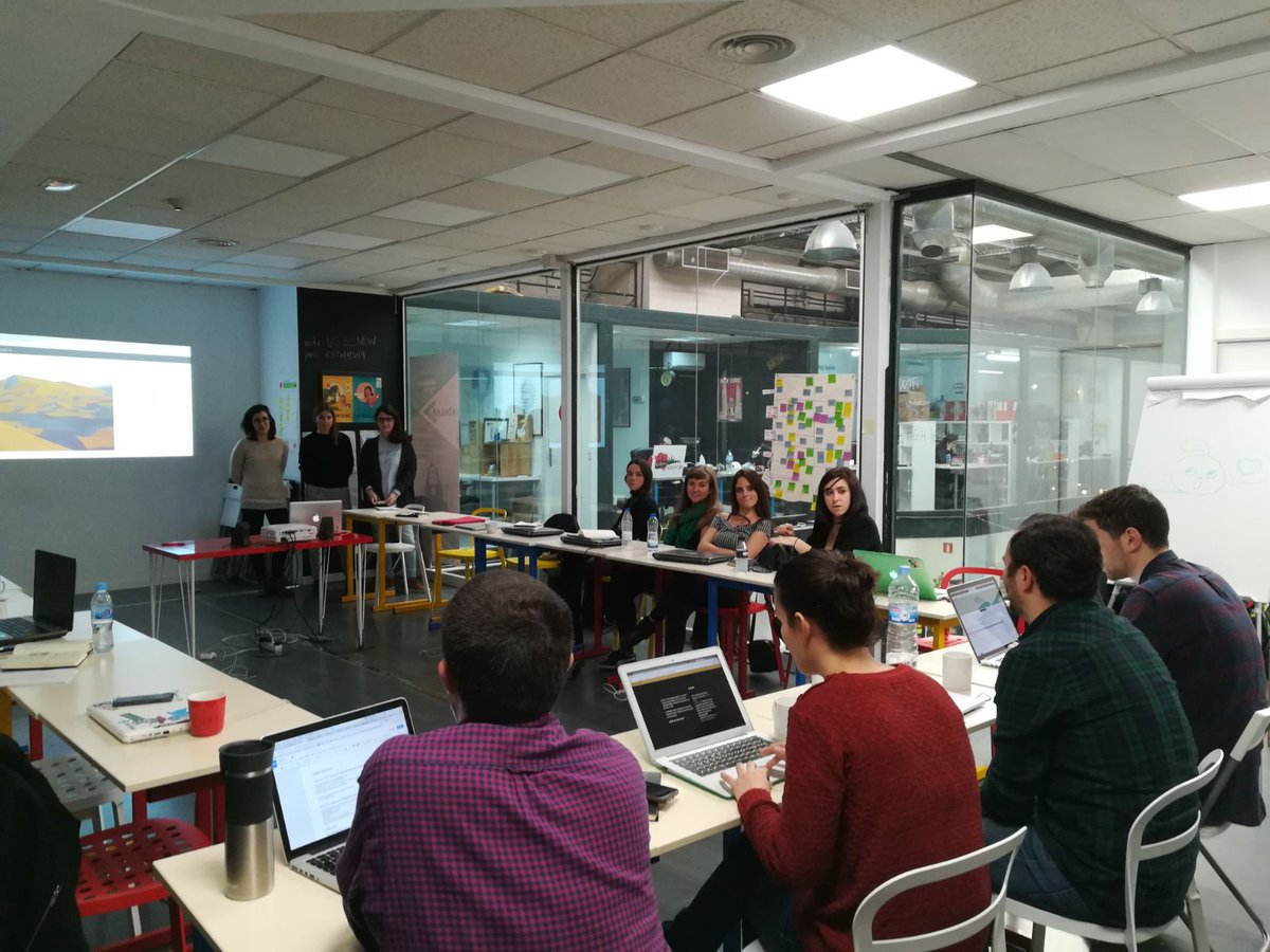 Adalab_Digital's tweet photo. Turno ahora para el grupo #ComoTuyComoYo que ha trabajado sobre la temática de los #refugiados gracias a la información suministrada por @pueblos_unidos  https://t.co/UvpMRDrXD4 https://t.co/B92xDxn3Nt