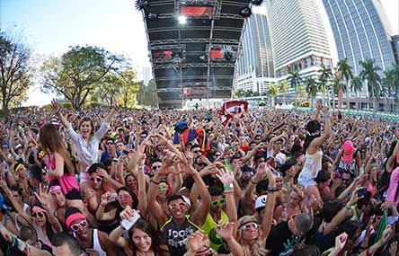 eChinacities's tweet image. A Guide to #China’s Best #MusicFestivals buff.ly/2mrGsXt 
#chinaguide #chinaexpats #chinajobs #music #livemusic