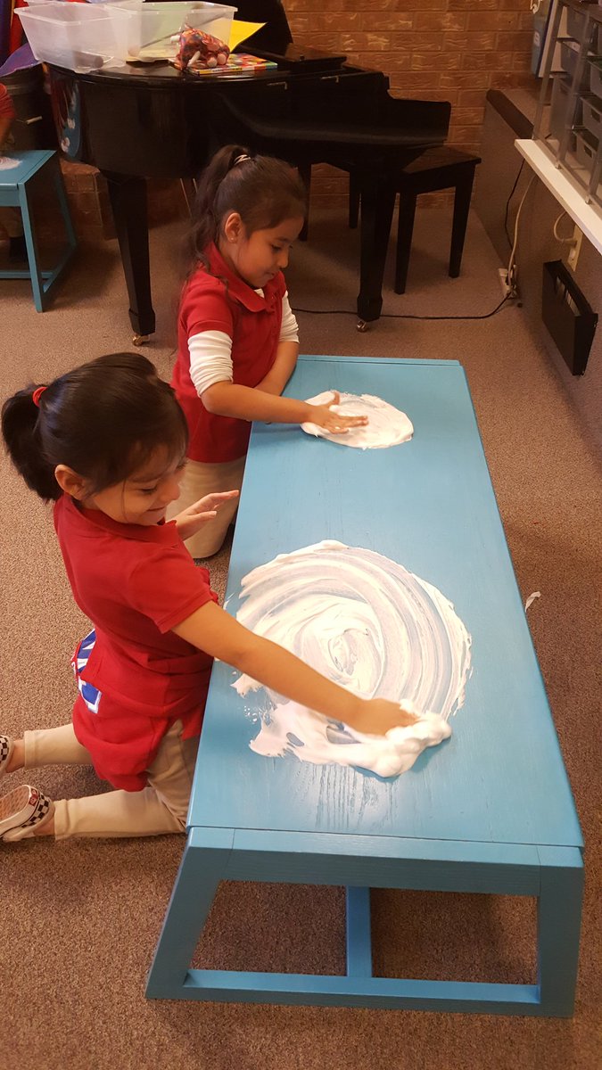 inroom412's tweet photo. Kindergarten MOMENTOUS students doing rhythm dictation using shaving cream....and the benches get a cleaning, too! #msoctx https://t.co/ijkxhK1AHZ