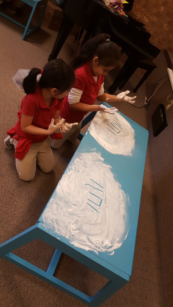 inroom412's tweet photo. Kindergarten MOMENTOUS students doing rhythm dictation using shaving cream....and the benches get a cleaning, too! #msoctx https://t.co/ijkxhK1AHZ