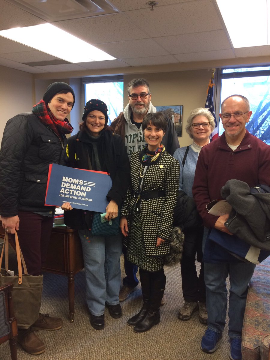 JenniferBoysko's tweet photo. Yesterday I had the pleasure to meet with great constituents and activists! My doors are always open for people of the 86th district https://t.co/AljMh2fvqs