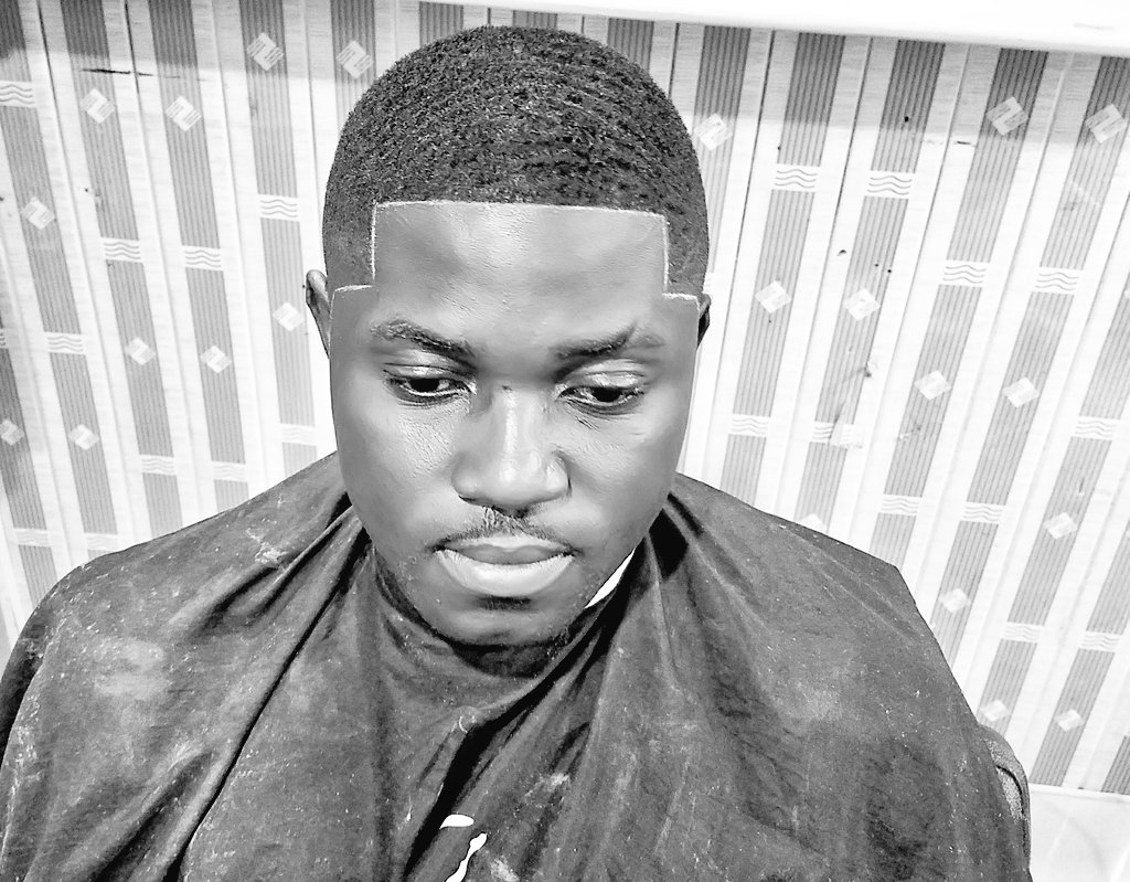 saminydebarber's tweet photo. #saminyscutz making it bigger 2018 ..... for more information call .. 054092e403..... for your clean cut... bLESS..๐ https://t.co/XeG3vO47CE