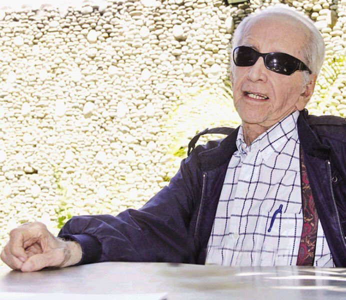 AlbertoRodNews's tweet photo. Con 92 años, falleció Rafael Silva creador del micro radial "Nuestro Insólito Universo" -cinco minutos recorriendo nuestro mundo sorprendente- el segmento más icónico de la radio en Venezuela.
Paz a sus restos.
🇻🇪◼️ https://t.co/cmdlWiXtNp