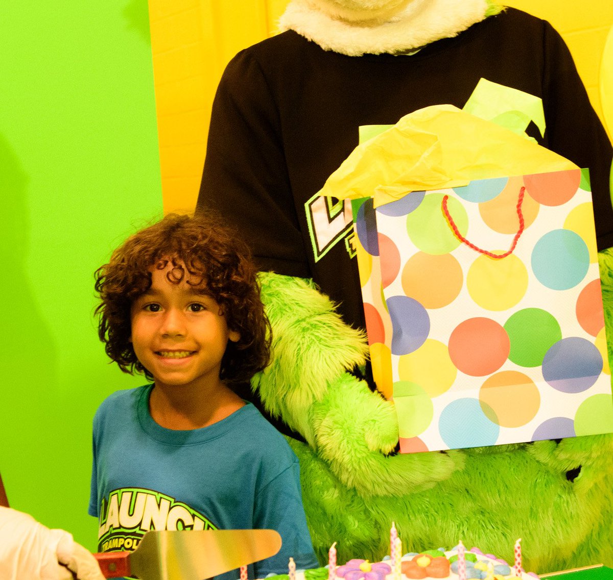 LaunchRI's tweet image. The new #Launchri will feature private party rooms. 🎉Party like the VIP that you are! We are now booking parties for March! #party #launchlife

Call 401-867-5867 or email us at info@launchri.com to book!