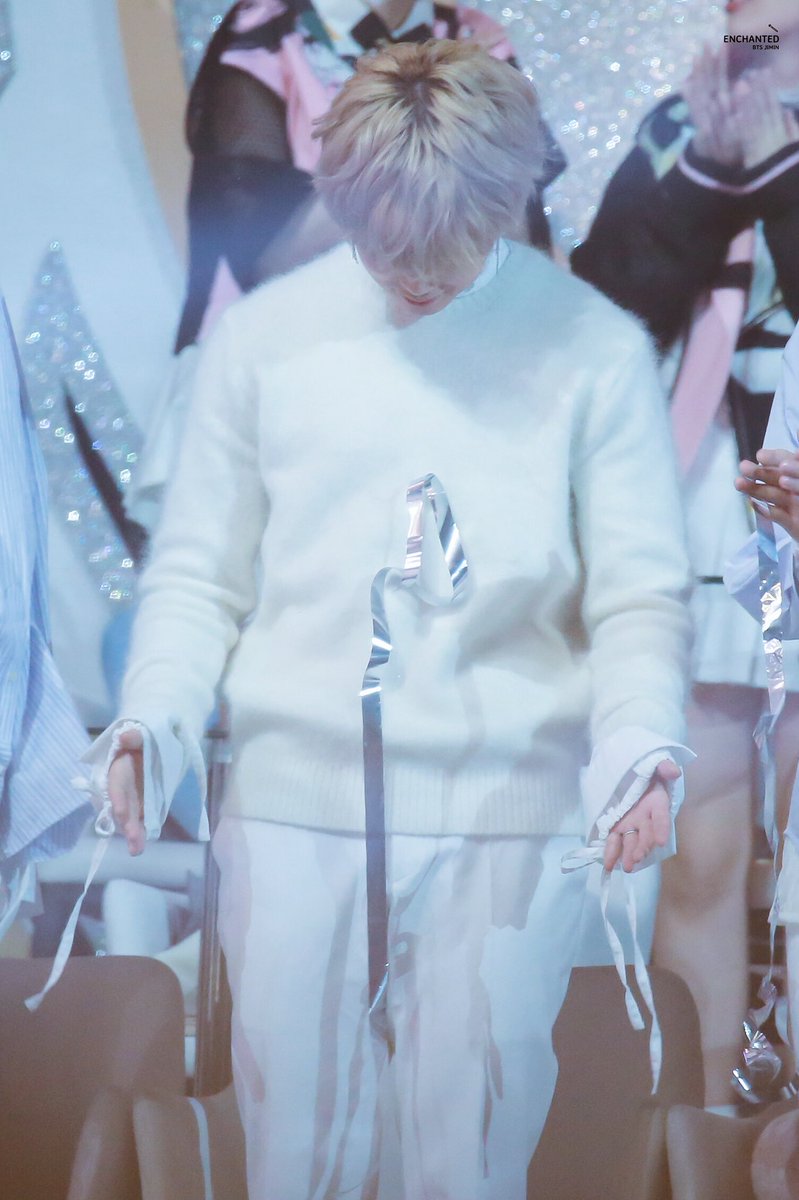 EnchantedJM's tweet photo. 180110 HQ
#지민 
#박지민
#JIMIN 
#방탄소년단 
@BTS_twt

이날 넘 귀여워서ㅠㅠㅠ https://t.co/Fct7VruAsK