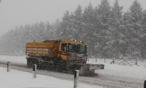 angelshareglass's tweet photo. Apparently Scotland's gritters have their own names... Which is your favourite? #sirsalterscott #snow #justaweebit https://t.co/GfbdvBPOUD https://t.co/0D2UmRTZes
