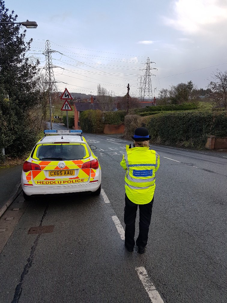 NWPWrexhamRural's tweet photo. PCSO's 3606 and 3678 have been carrying out Speed Checks in #RHOS on #FennantRoad today.  #Checkyourspeed #PCSOBecca #PCSOSteve https://t.co/Yof05ewdAI