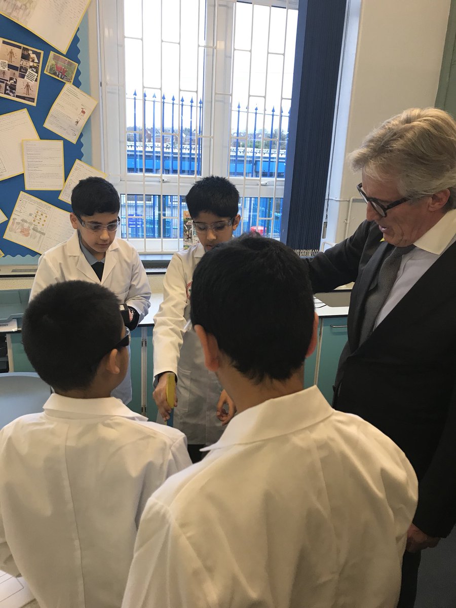 ogdentrust's tweet photo. Sir Peter Ogden was delighted to visit his old school @Lowerplace_PS today to open their new #PhizLab. The children had a science themed lunch followed by an afternoon of investigations. https://t.co/2lRfsXZVZk