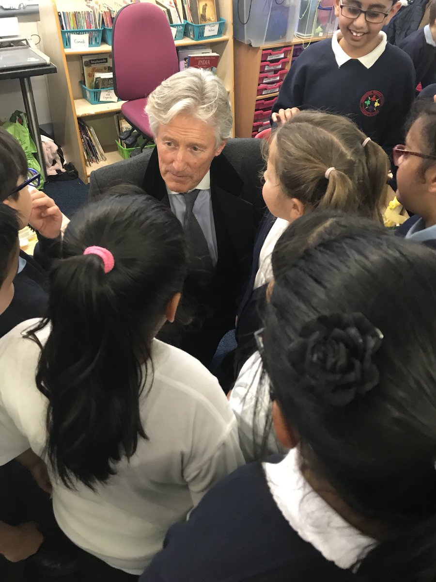 ogdentrust's tweet photo. Sir Peter Ogden was delighted to visit his old school @Lowerplace_PS today to open their new #PhizLab. The children had a science themed lunch followed by an afternoon of investigations. https://t.co/2lRfsXZVZk