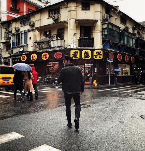 Pulseadvertisg's tweet photo. #InfluencerSpotlight Lorenzo our #PulseTalent from #Milan traveled to #Shanghai and created stunning content from his trip. Follow him for more travel inspiration! #PulseMgmt https://t.co/Z6ArPXP9rw