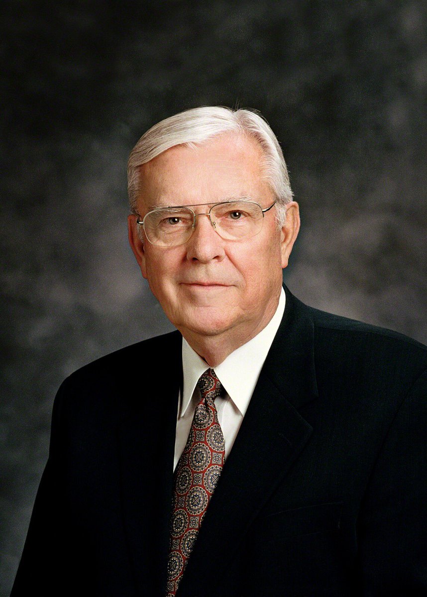 YoAmoSerMormon's tweet photo. #YoAmoSerMormon El élder M. Russell Ballard es el presiente en funciones del Cuórum de los Doce Apóstoles de La Iglesia de Jesucristo de los Santo de los Últimos Días. https://t.co/tQ6tseerHd
