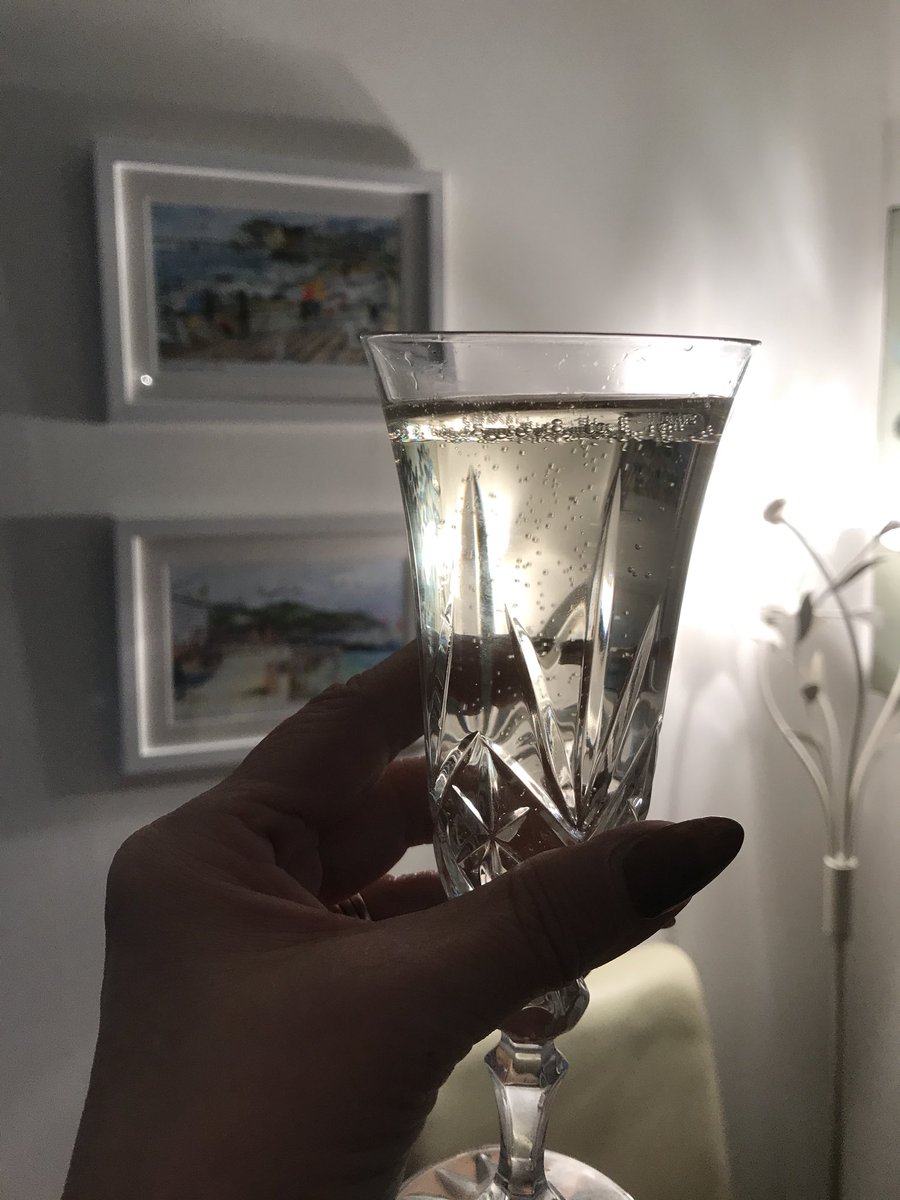 MzFee's tweet photo. .....and home! The sun is over the yardarm somewhere 😁 #goodbyeDryJanuary https://t.co/uZSSO4M1dN