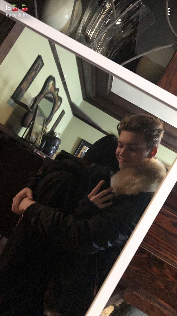 WhistleFiym's tweet photo. This gonna be awesome 😍😍💕💕💕 @RealRickyGarcia @lunablaise https://t.co/IbIFSJws2b