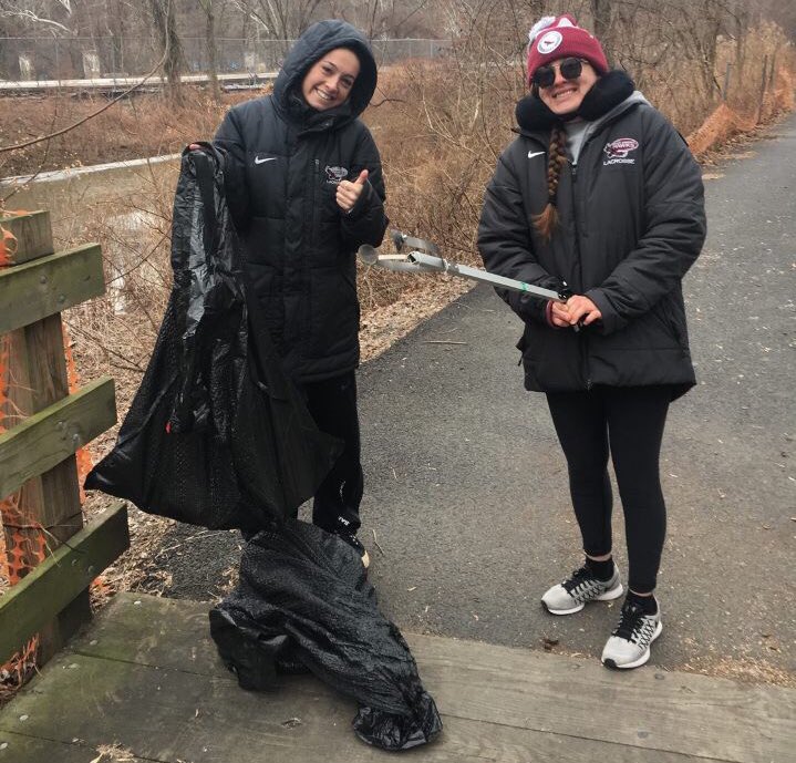 ICYMI: The Hawks spent Monday helping to clean up local, outdoor trails in the community for all to enjoy! 🍃🍂 #HawksHelpingOthers #CommunityService #THWND