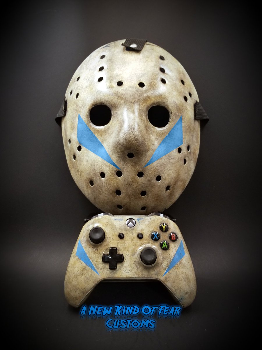ANKFCustoms's tweet photo. The new and improved Part VI "Roy" controller!! Whatcha think? Even got the ghost middle chevron there. @Friday13thGame @Randygbk @weskeltner @Rontao13 @kanehodder1 @IllFonic @F13thFranchise @THETomSavini https://t.co/zETJzAEQwp