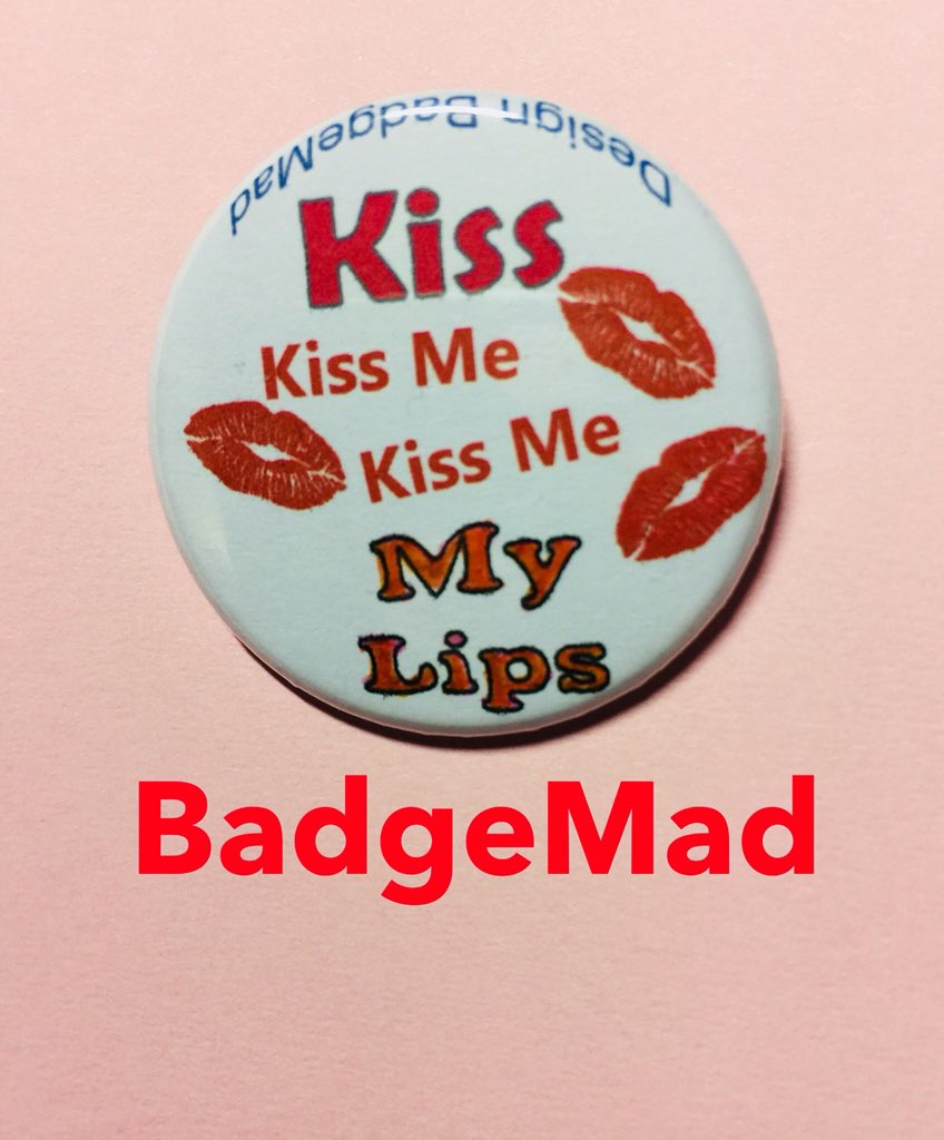 BadgeMad_'s tweet photo. #kissing @BadgeMADD @BadPublicitty #valantine https://t.co/rjhBXDmBln