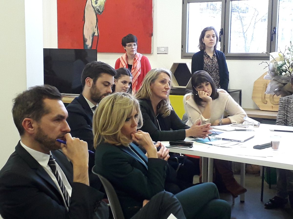 RucheParis's tweet photo. #LesAudacieuses rencontrent #BrigitteMacron pour lui présenter l'#impact de leurs projets innovants. Merci à elle pour ses conseils et son écoute! Le detail demain ! https://t.co/61PZIWFFJn