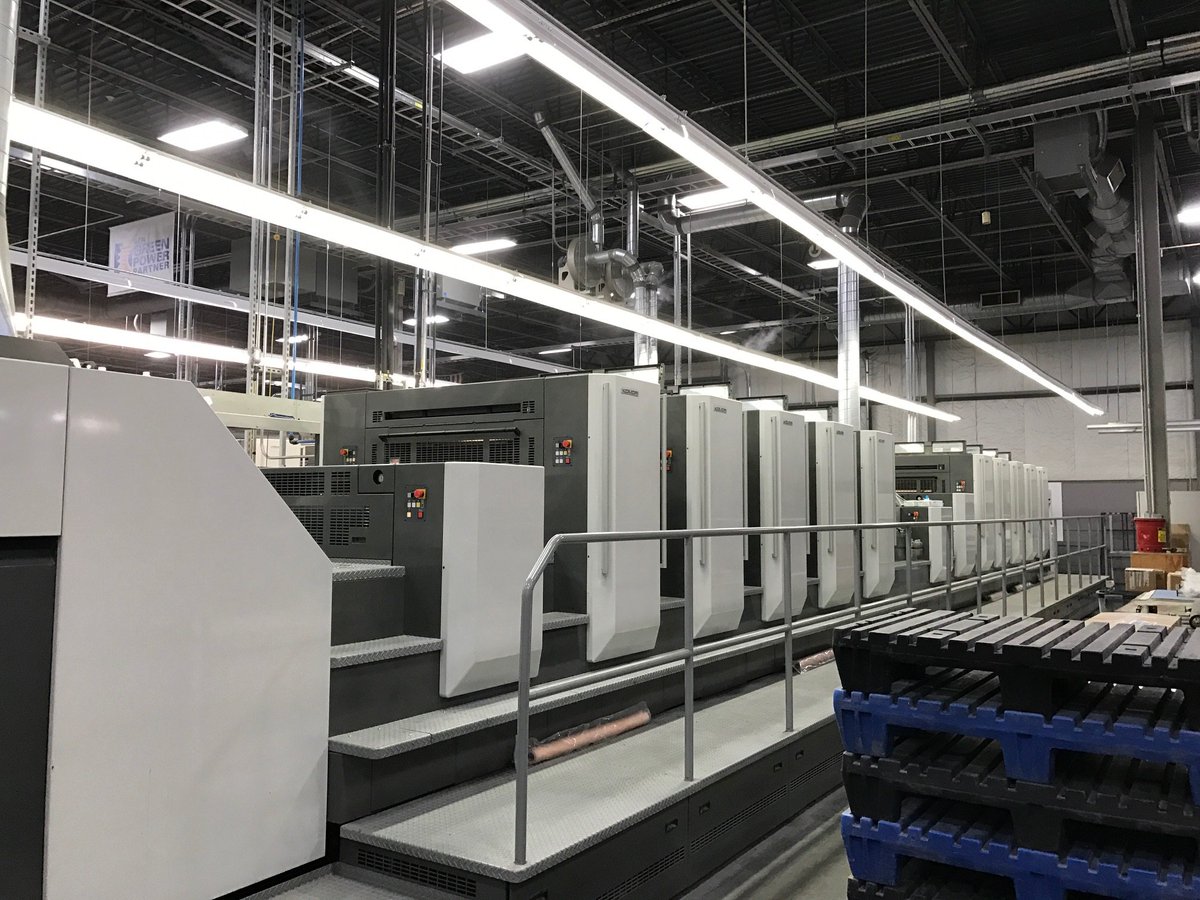 Flagship_Press's tweet photo. 1 of our 3 UV presses - a complete workhorse! @KomoriAmerica Lithrone G40 Perfector #printer #UVPrinting https://t.co/As8rnWFOET