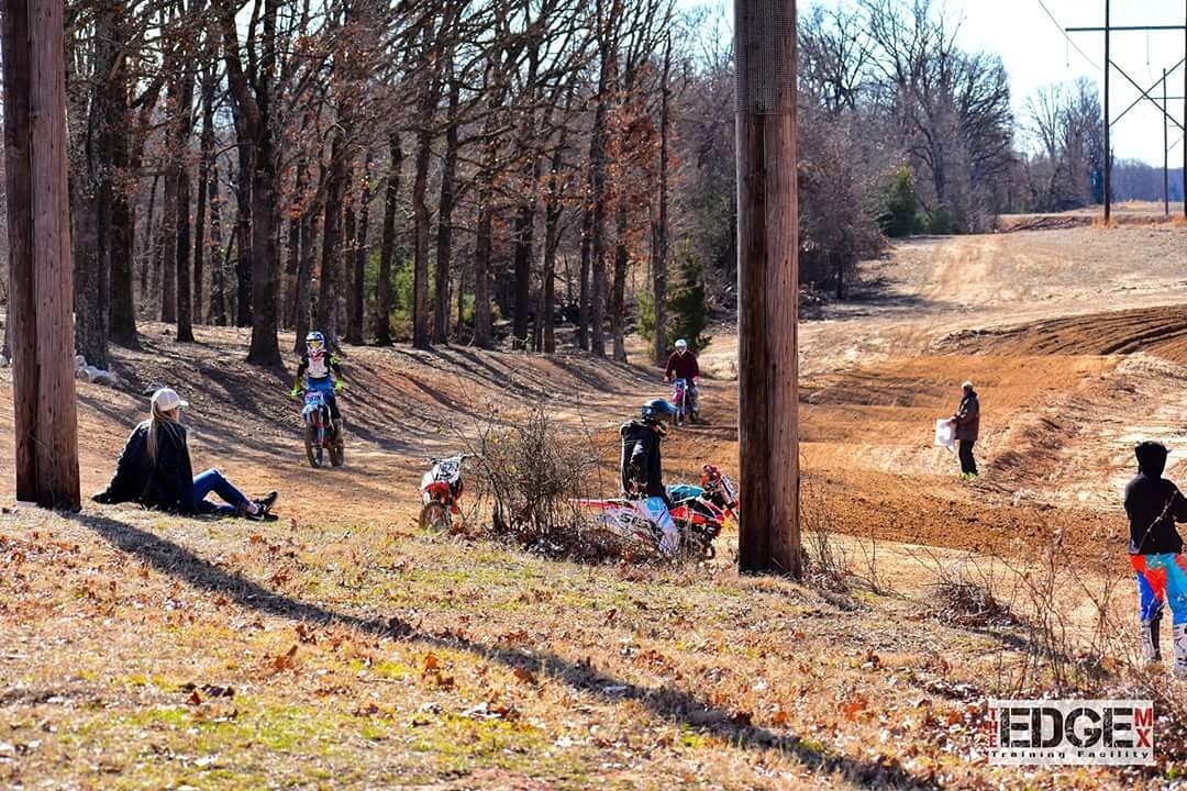 The_edgemx's tweet photo. Open Jan 20-21! Vet track &amp; Mini Os Sx track. 10-4 $30.
Please check our FB page for my latest written post about rules for our place.
WE ASK THAT YOU PUT YOUR PRACTICE STICKER  ON YOUR NUMBER PLATE. YOUR STICKER LETS TRACK STAFF KNOW YOU PAID. https://t.co/cW64S1aote
