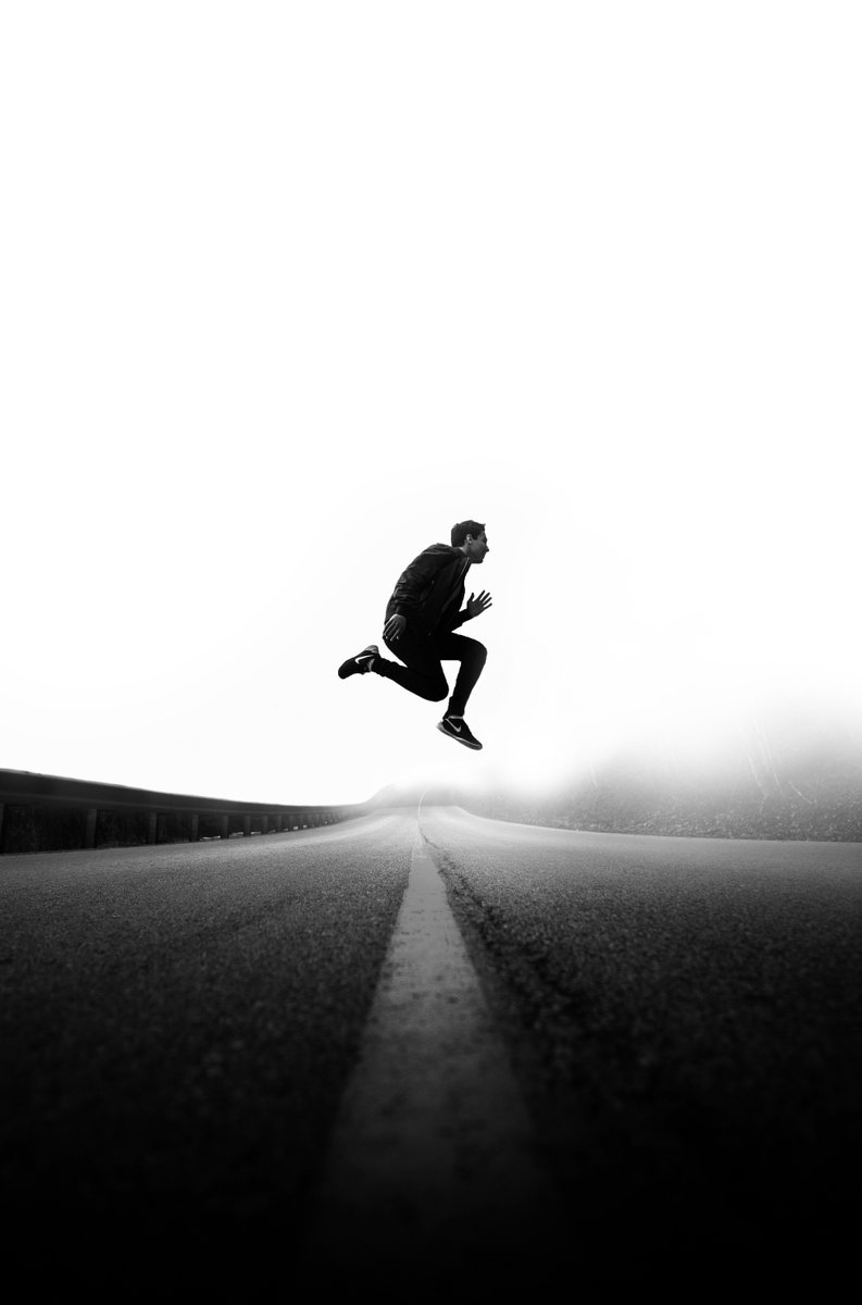 AermoorVodka's tweet photo. Jumping through the week like... https://t.co/h9cpmZwAdR