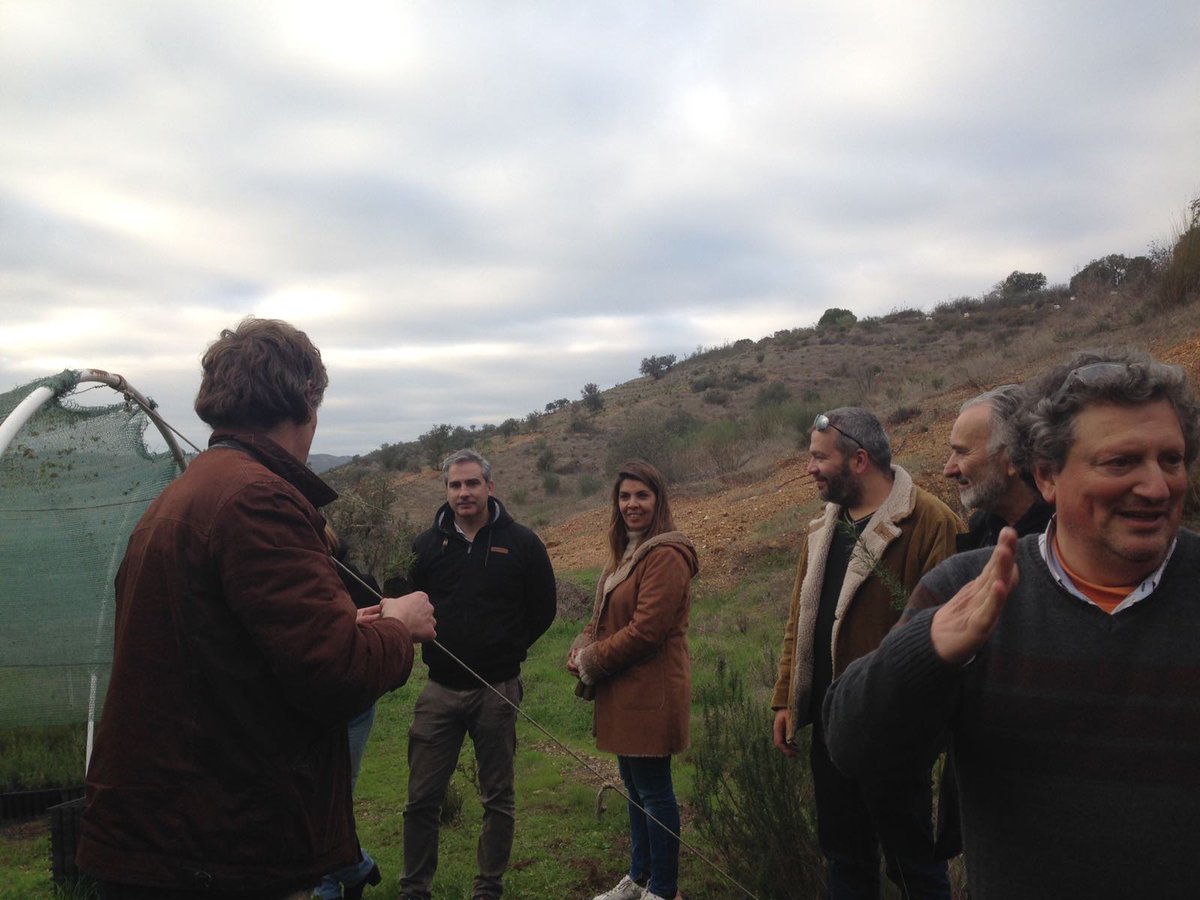 adpmmertola's tweet photo. Ainda no âmbito da 4ª Reunião do projeto #ValuePAM - a ADPM Mértola e os parceiros do projeto estão a visitar a Herdade de Vale Covo,.
ValuePAM é uma iniciativa cofinanciada pelo FEDER, através do programa Interreg Sudoe (Programa de Coop o Interreg V-B na Península Ibérica). https://t.co/YljNcO8Y4I
