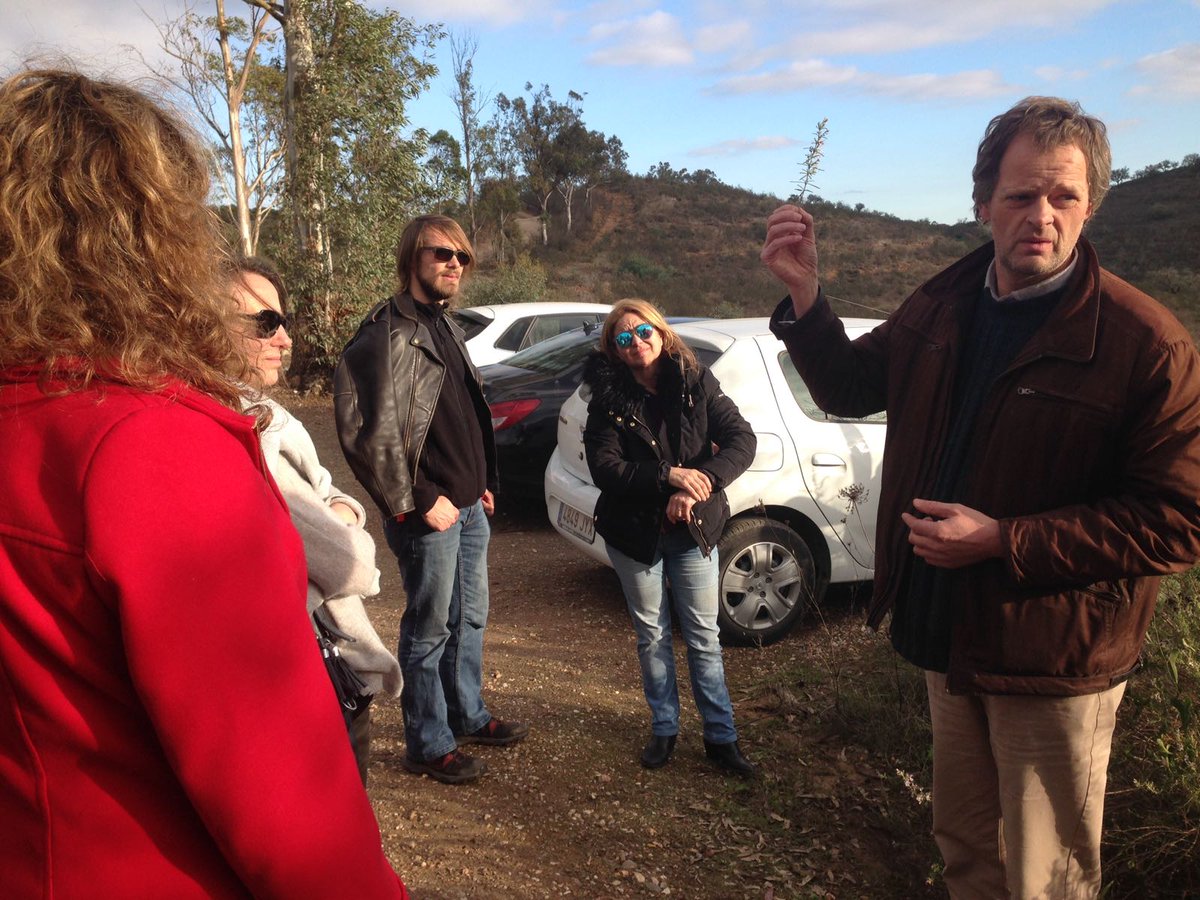adpmmertola's tweet photo. Ainda no âmbito da 4ª Reunião do projeto #ValuePAM - a ADPM Mértola e os parceiros do projeto estão a visitar a Herdade de Vale Covo,.
ValuePAM é uma iniciativa cofinanciada pelo FEDER, através do programa Interreg Sudoe (Programa de Coop o Interreg V-B na Península Ibérica). https://t.co/YljNcO8Y4I