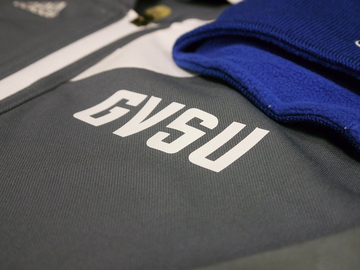 gvsulakers's tweet photo. 🚨RT for your chance to win this GVSU Sweater &amp; Hat🚨

Join us for this week's Downtown Thursday game at the DeltaPlex! Watch your Lakers play at 6 &amp; 8pm! We'll see you at the game! #AnchorUp 🏀 https://t.co/b5sJKuOFz0