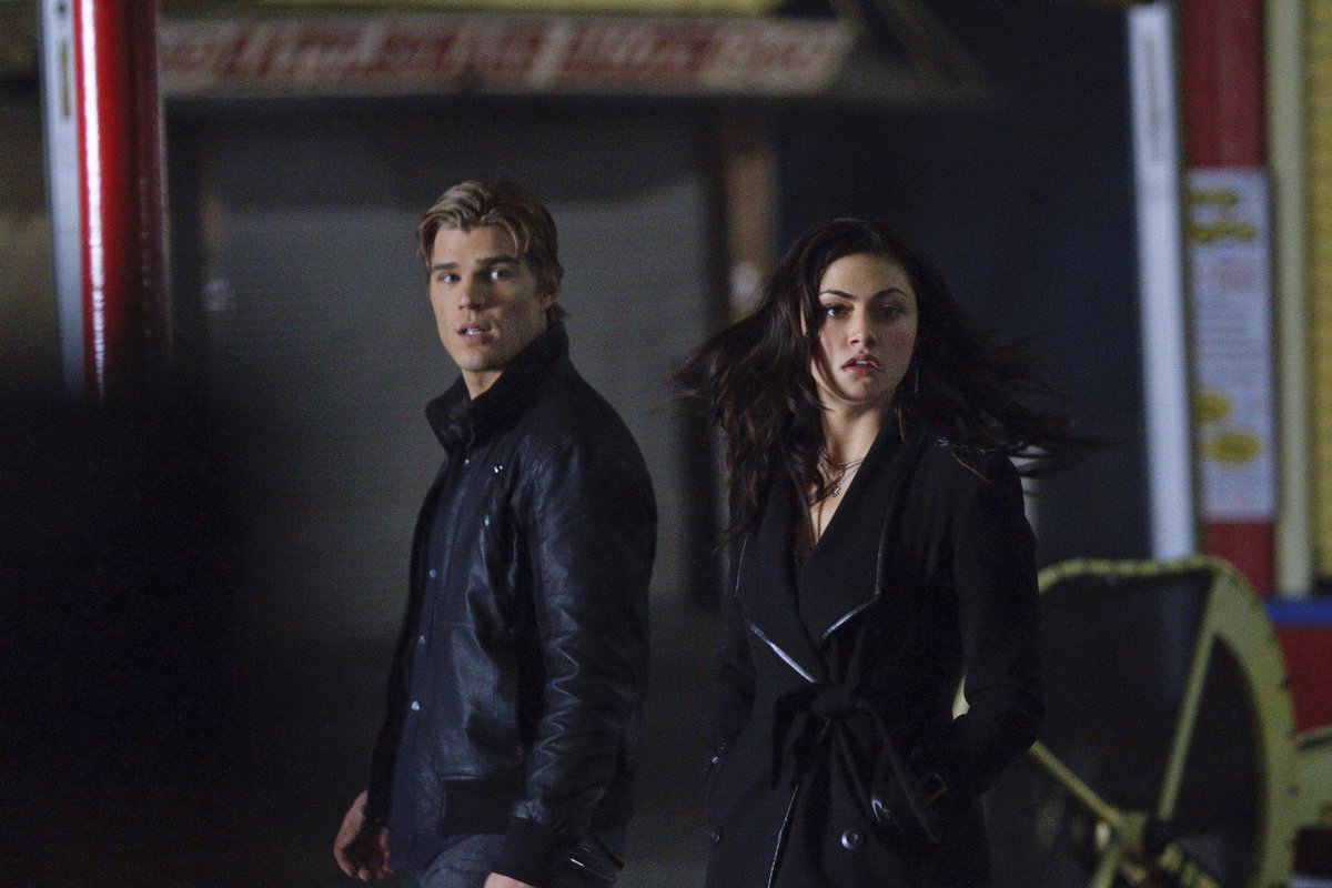 wesletcher's tweet photo. 🔮 The Secret Circle #TheSecretCircle https://t.co/XfRWnp36i9