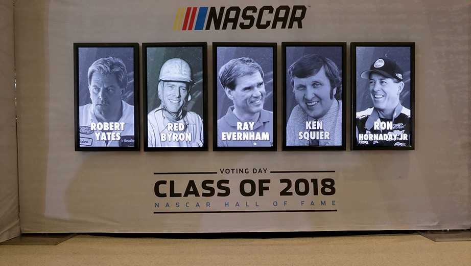 Telcel_Racing's tweet photo. #DatoTelcel Ellos son los miembros de la Clase 2018 del Salón de la Fama de @NASCAR:
Robert Yates
Red Byron
Ray Evernham
Ken Squier
Ron Hornaday Jr. https://t.co/7KtbWl5p1p