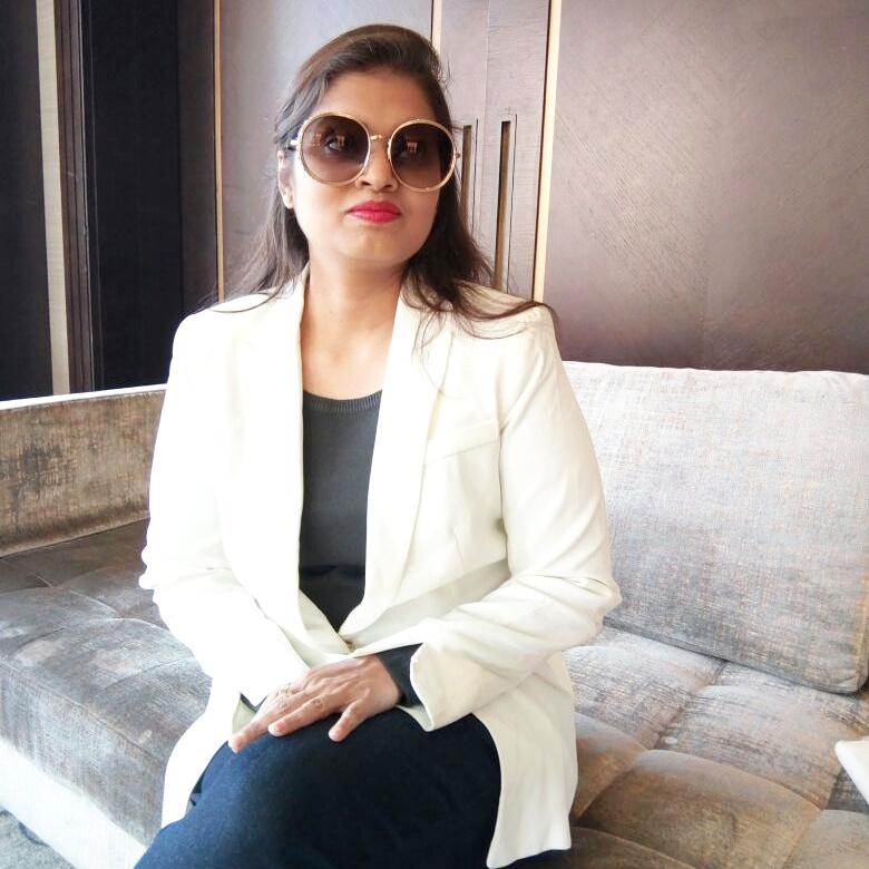 jn_megha's tweet photo. Sunny Tuesday.

Today at the @safilo press preview. They have a fab collection. https://t.co/tHfUnQ4JmI