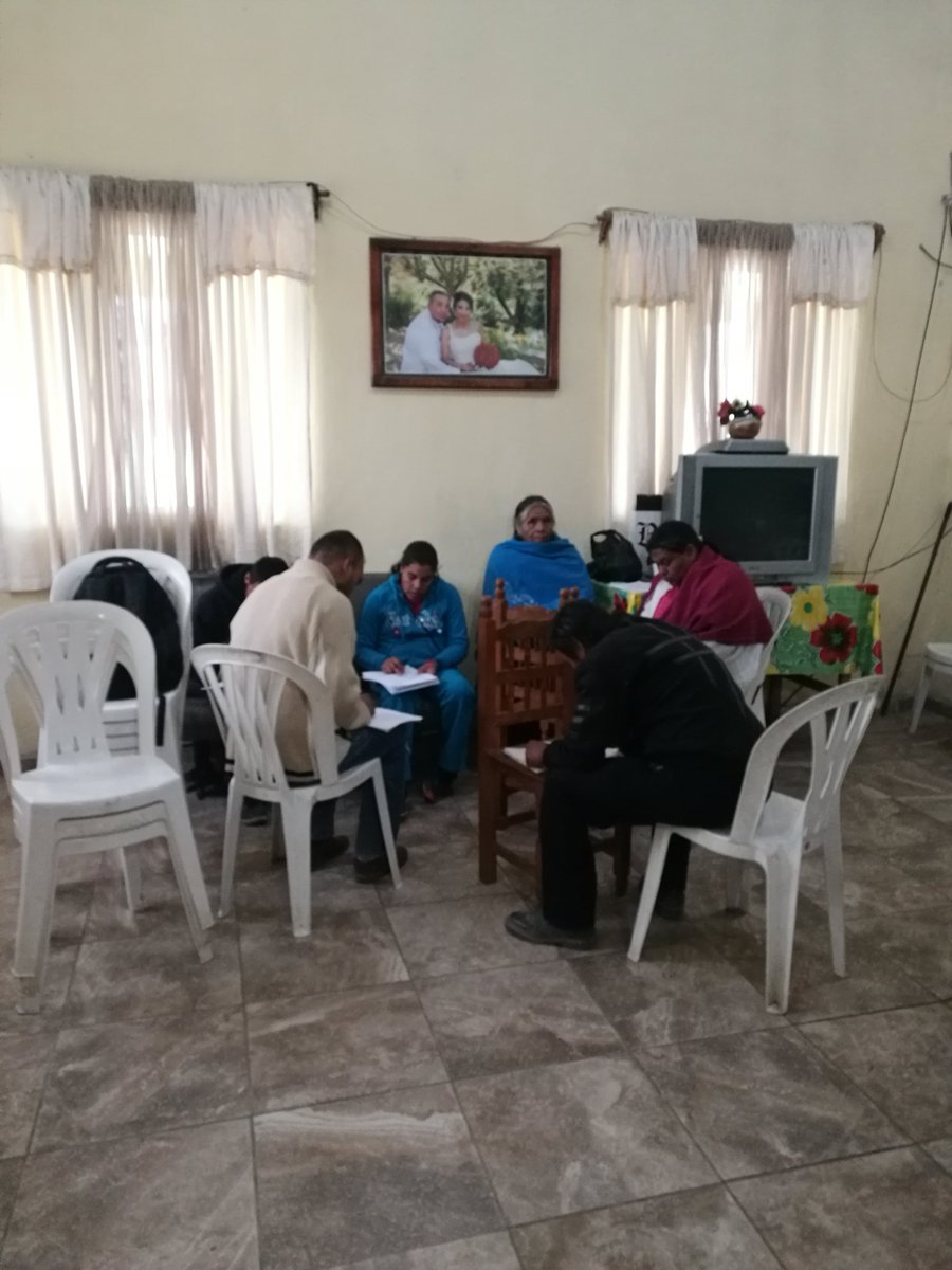 ROSACER14329571's tweet photo. Proceso de Alineacion con fines de Certificacion en base al EC0272 Cosecha de Café, Chiconcuautla, Puebla @Mely_Romero @incarural @PerlaIbaez2 @linosma @LeticiaInca https://t.co/5eCCvFoigo
