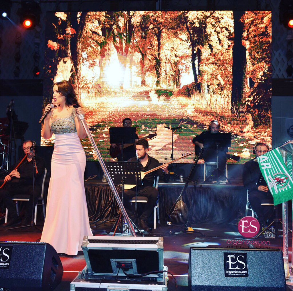 eseventofficial's tweet photo. Zara Konseri🎤🔊 / ES Organizasyon|Technical Production® @zaraofficialtr @selimnamal07 #zarakonseri #konser #zara #belek https://t.co/ZBWFKAFfi7