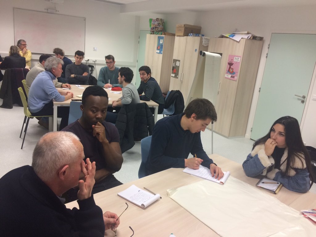 vanderhaeghenv's tweet photo. #atelier #boosttonprojet @PEPITE_UBL @CadresEnMission #echanges de pratiques #conseils #cadres #entrepreneur #etudiant https://t.co/2jXWJClr0a