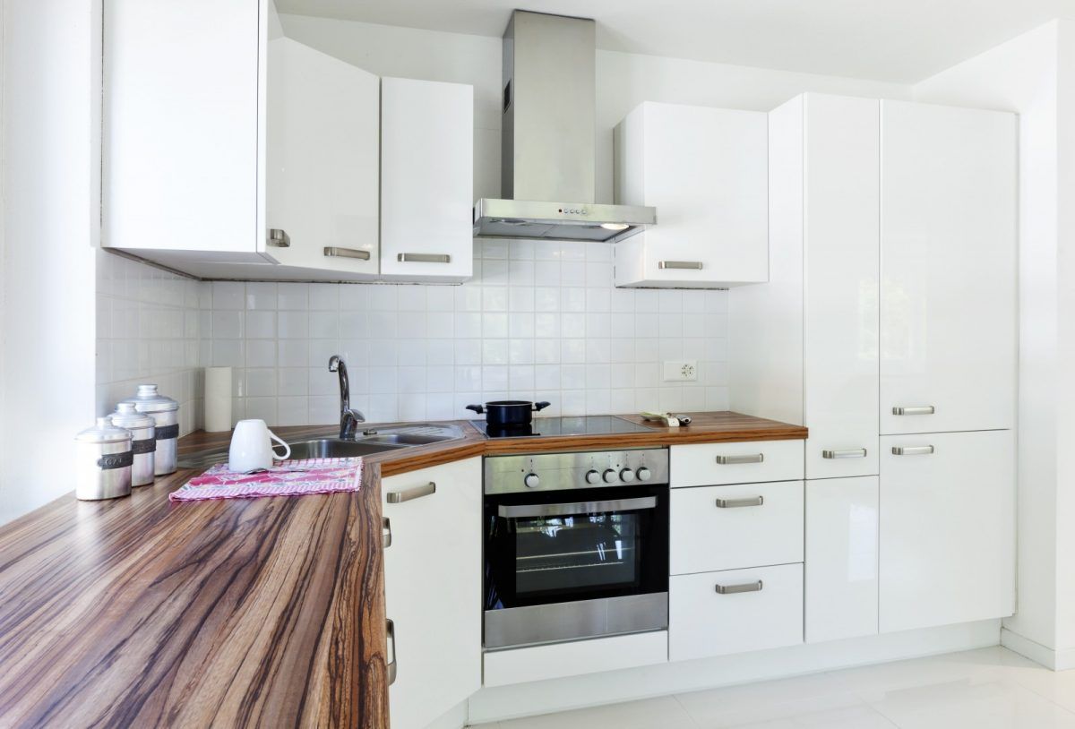 DMopperRealtor's tweet image. There are a variety of ways to give your kitchen a new look without commiting to the financial and time comitments a full renovation requires. From refacing cabinets to replacing lighting, a few cosmetic tweaks can completely transfrom your sapce!  buff.ly/2muZAmB