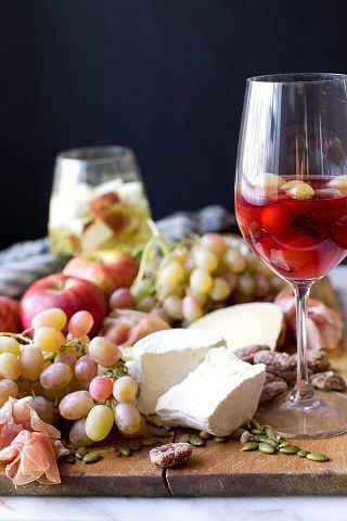 tasty__tips's tweet photo. Есть среди нас любители сыра?

#foodporn #tt #tastytips https://t.co/xLmzmAl7Tr