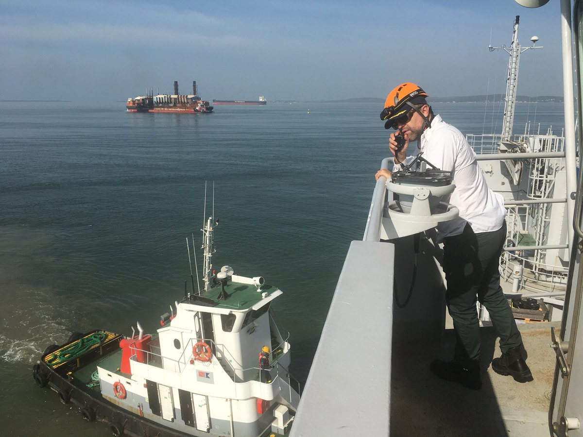 m_vd_eerden's tweet photo. Ondertussen in Cartagena de Indias: na alle voorbereidingen van afgelopen dagen (tanks leeg, alles van boord, spanningsloos) wordt het platform de schepenlify ingeloodst. #teampeli ‘in de lift’ 😬 https://t.co/GGhSkxIcKQ