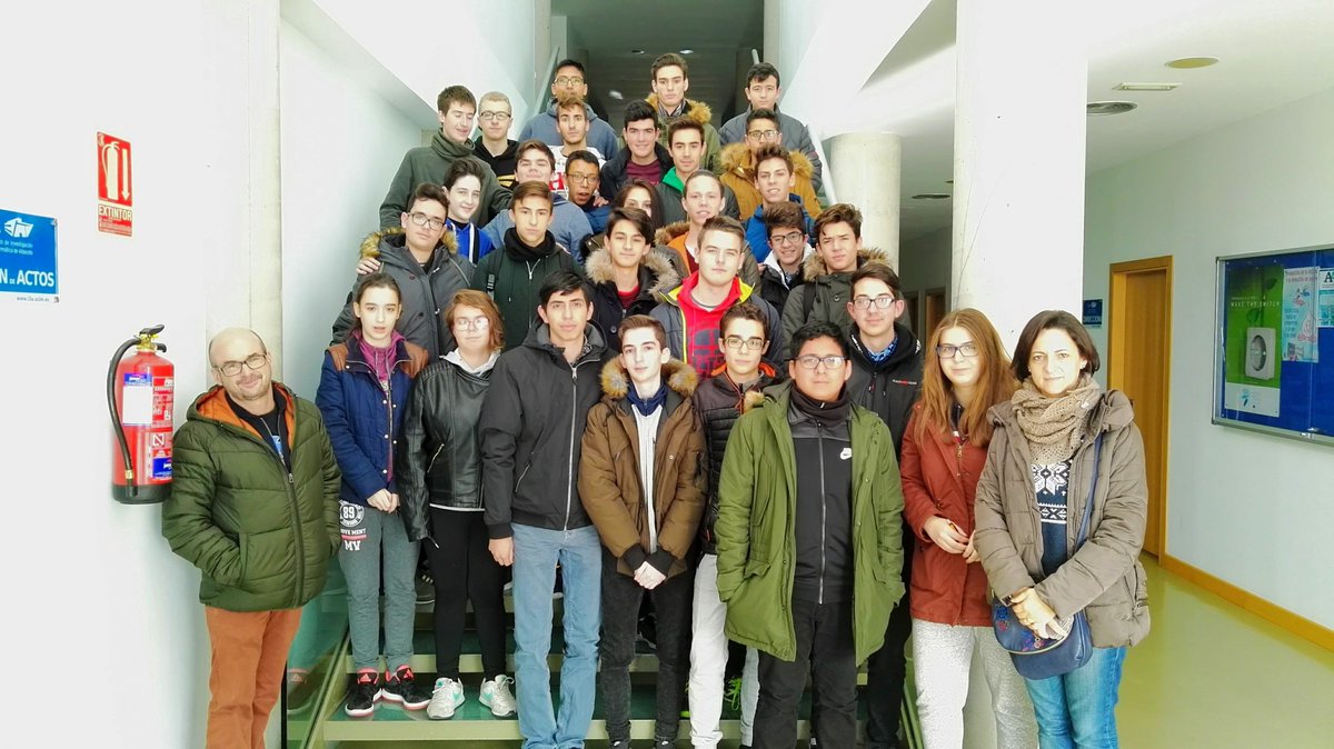 rafaelcasadog's tweet photo. Hoy hemos recibido al IES Leonardo Da Vinci @IESLDV_AB, dentro del programa de visitas al Instituto de Investigación en Informática @I3aUclm y la Escuela Superior de Ingeniería Informática @esiiab de la @uclm_es https://t.co/gUgj99ijEN