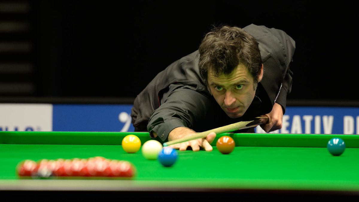 OLBG's tweet photo. "I'm really struggling. I've got a virus or something, and I feel very dizzy, I was just playing off instinct" - Ronnie O'Sullivan

- Beat Marco Fu 6-0
- Only took him 82 mins
- 649-35 aggregate score
- 98% pot success rate

The GOAT. https://t.co/ldFabefusN