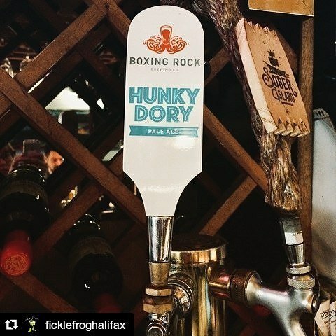 boxingrockbeer's tweet photo. #Repost @ficklefroghalifax (@get_repost)
・・・
New to #TheFickleFrog family... #BoxingRock Temptation Red Ale and Hunky Dory Pale Ale!

#HalifaxPubs #HalifaxNoise #Halifax https://t.co/bcgIJNTM3n https://t.co/GcCS5K45Y5