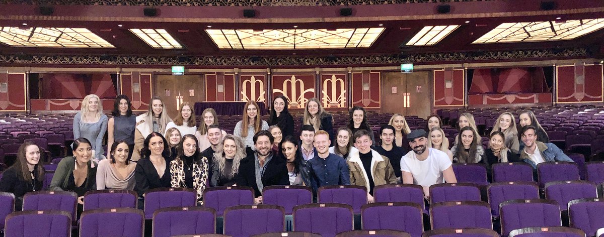 RENAISSARTS's tweet photo. Amazing Performance @AladdinLondon Massive thx to the brilliant @danieldebourg for a truly unforgettable evening!
#backstagetour #talent600 #stagey #westend #aladdinlondon #disney #renaissarts #ianoswald #danieldebourg https://t.co/boYJb3EUJY