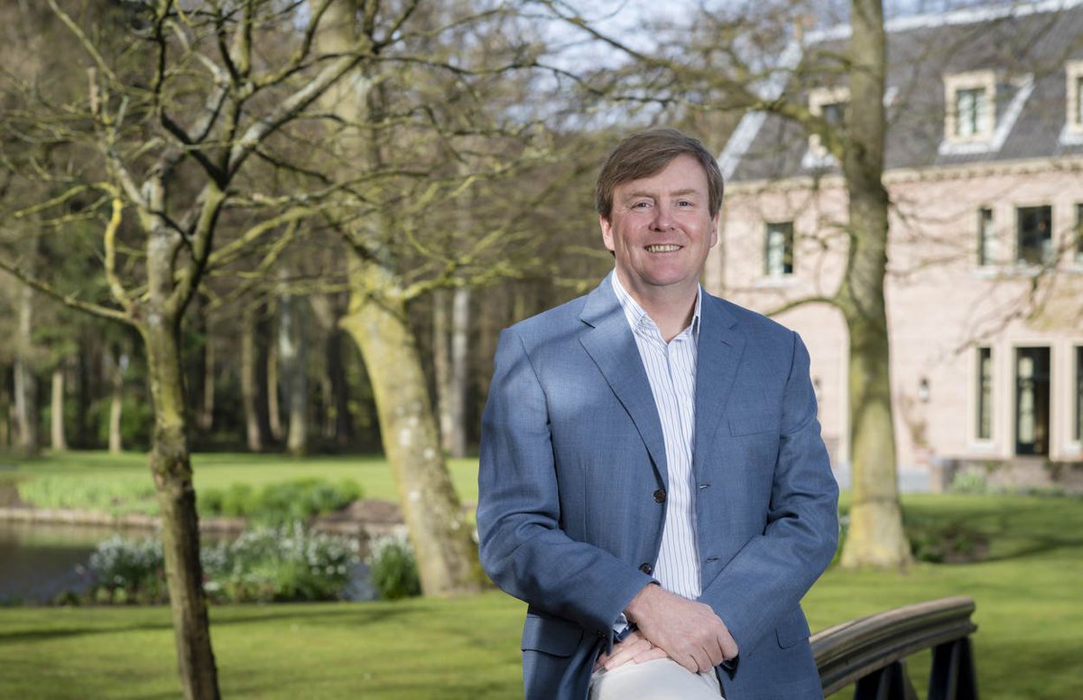 LF_2028's tweet photo. Dankbaar voor toespraak koning! ,,We zijn trots op onze Culturele Hoofdstad van Europa 2018 Leeuwarden-Fryslân! Over anderhalve week komen mijn vrouw en ik graag naar Ljouwert om het openingsfeest mee te beleven." Hele toespraak lezen? https://t.co/froIJYCLPB (c) RVD/FrankVanBeek https://t.co/0fxwKhumtt
