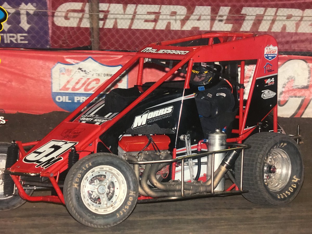 delmorris44's tweet photo. Thanks to the entire Morris Motorsports team for a fantastic @cbnationals.  @chasejohnson24 finishing 8th in the Saturday Night A Main was joy to watch.  @SpikeChassis @EsslingerEng @AdvRacingSusp @Lucas_Oil https://t.co/PfZzR2EKVF