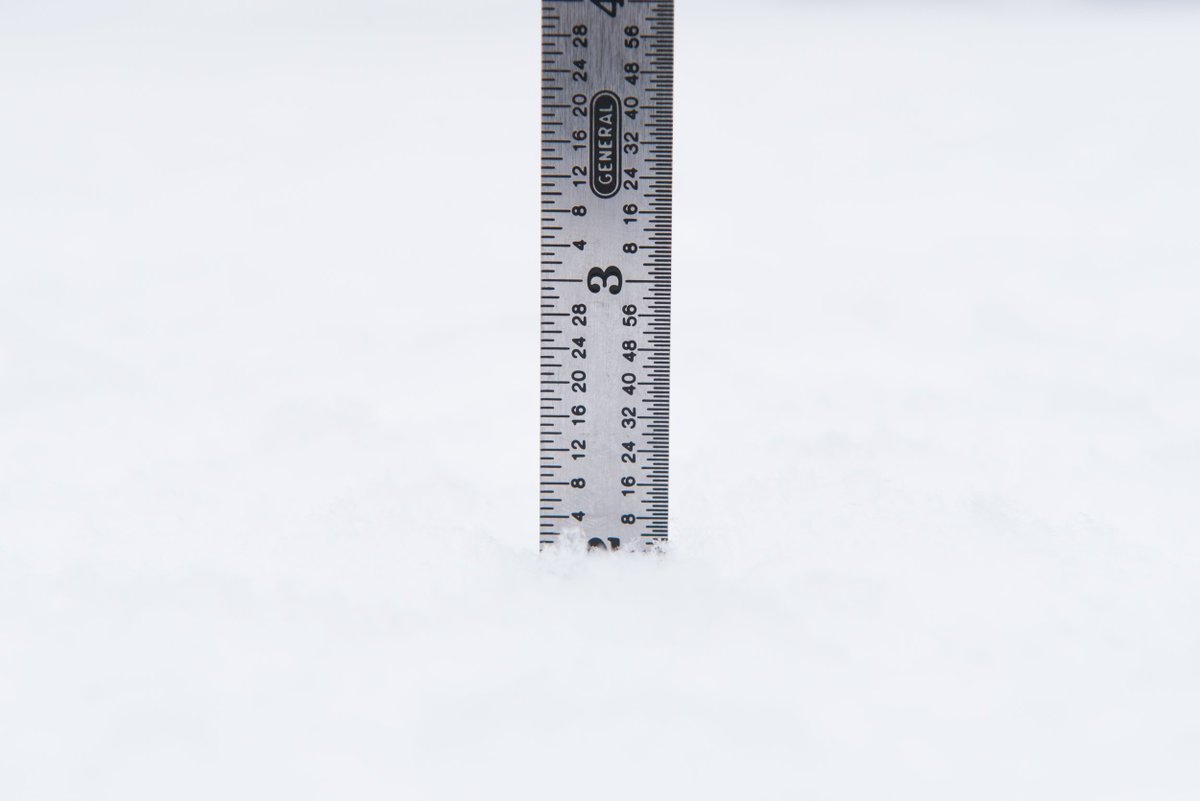 abruckse's tweet photo. @NashSevereWx @NWSNashville Snowfall has stopped in northern Fairview. Final total depth is 2" on the dot. #tSpotter https://t.co/9qewH5zQv3