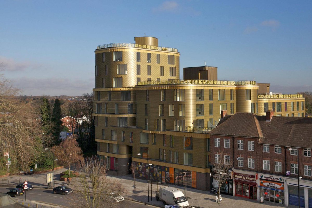 London house prices: Sidcup in Zone 5 records the biggest annual house price growth in Greater London

London home owners have reduced their asking prices by an average of £22,000 compared to this time last year, according to a new report.

Learn more homesandproperty.co.uk/property-news/…